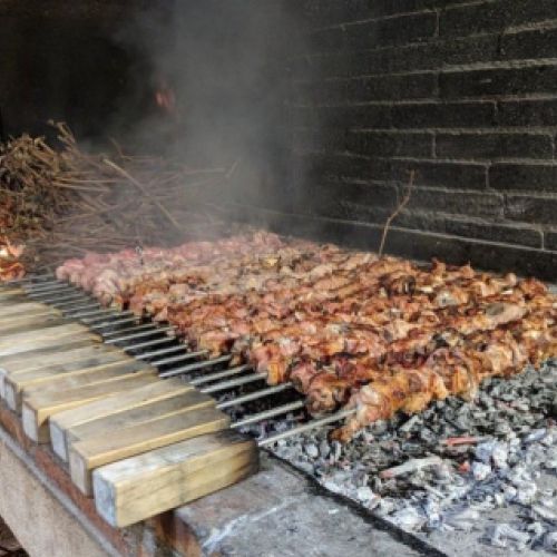 Pincho de lechazo a la brasa