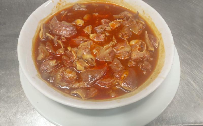 Oreja con tomate